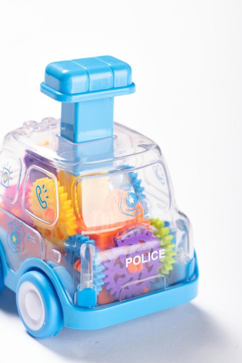 Transparent gear-pressing forward car